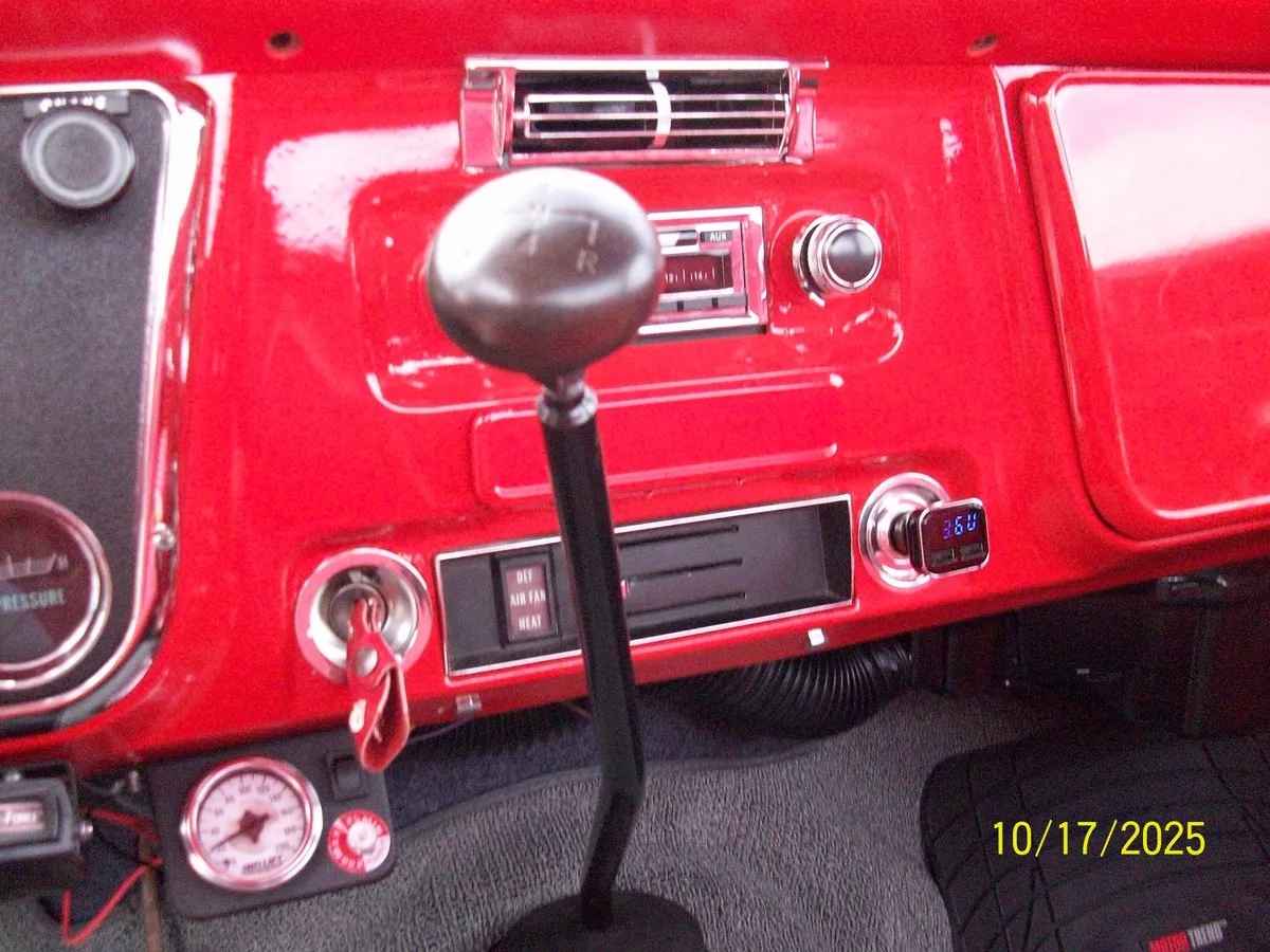 Chevrolet-Cst20-1968-Orange-Orange-10