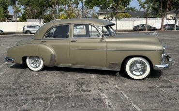 Chevrolet-Deluxe-1949-Sedan-1