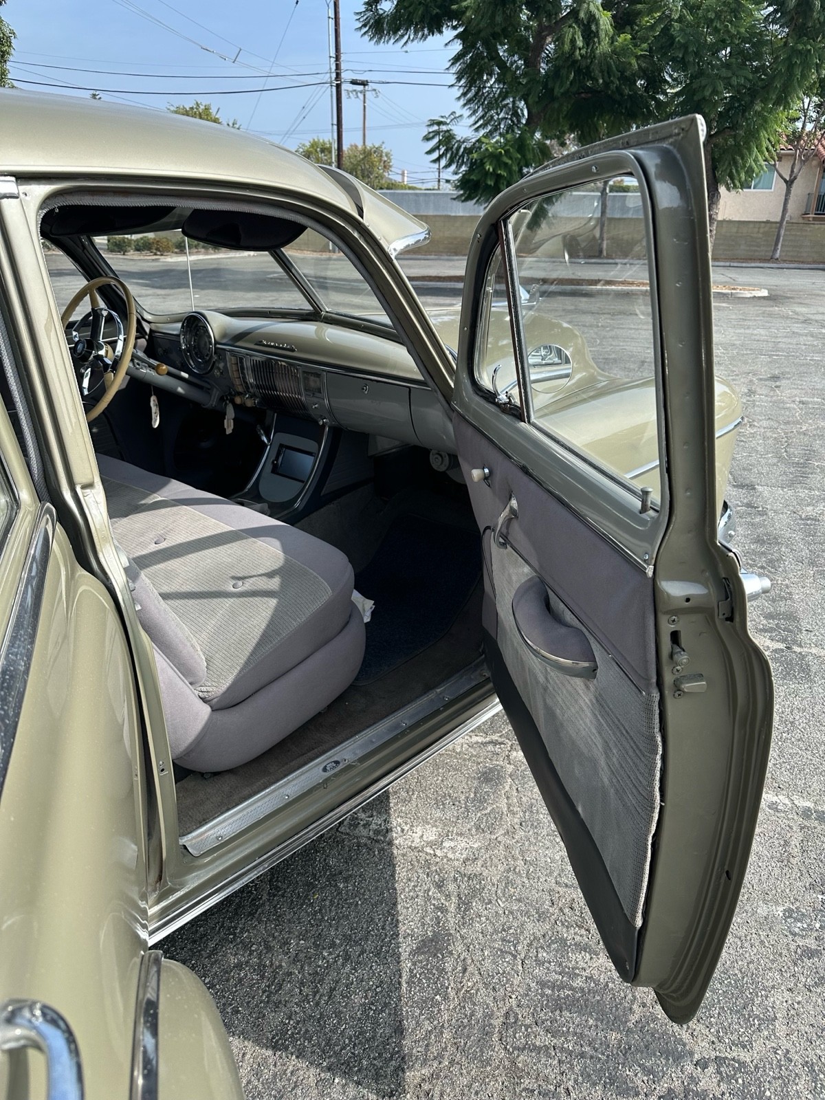 Chevrolet-Deluxe-1949-Sedan-16