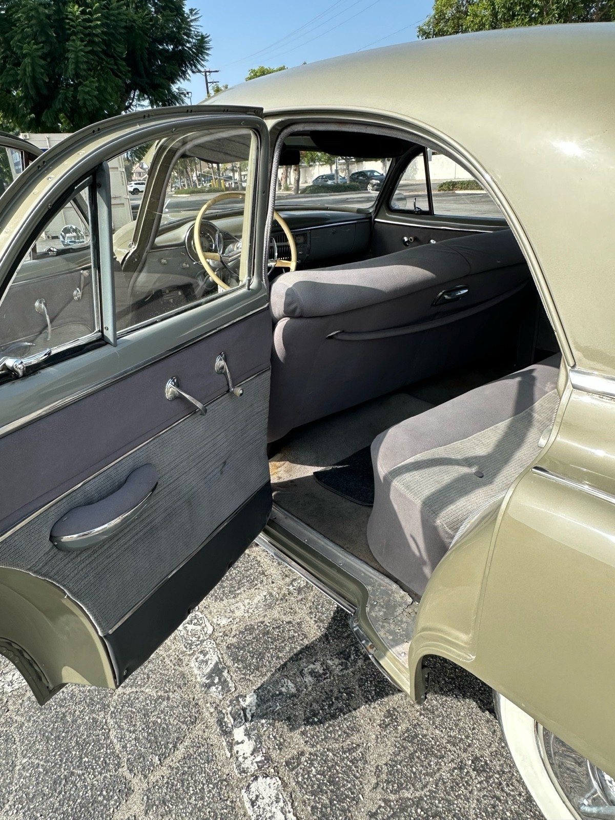 Chevrolet-Deluxe-1949-Sedan-20