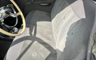 Chevrolet-Deluxe-1949-Sedan-23