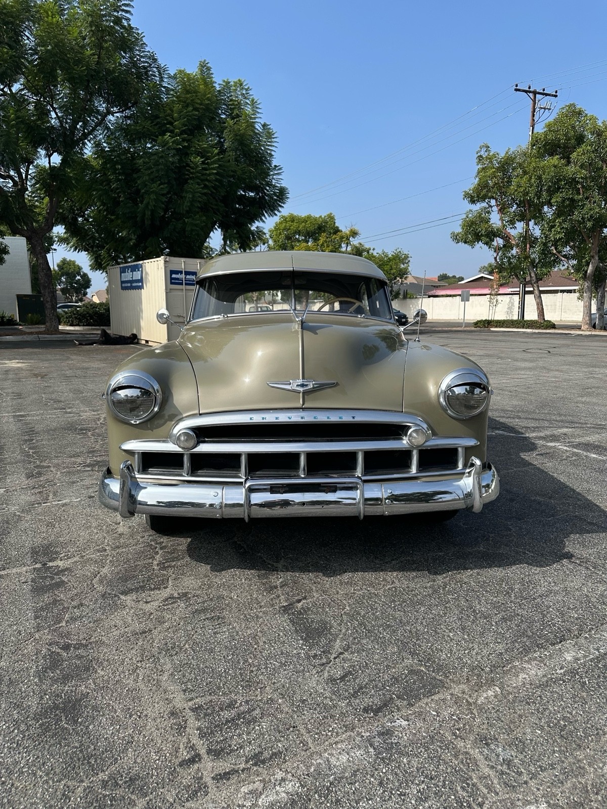 Chevrolet-Deluxe-1949-Sedan-4