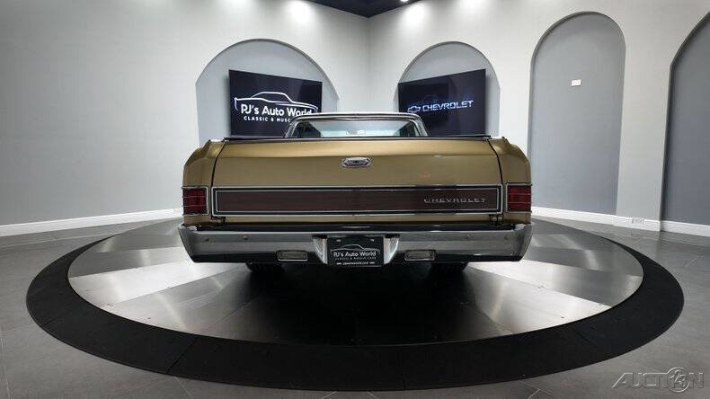 Chevrolet-El-Camino-1967-18
