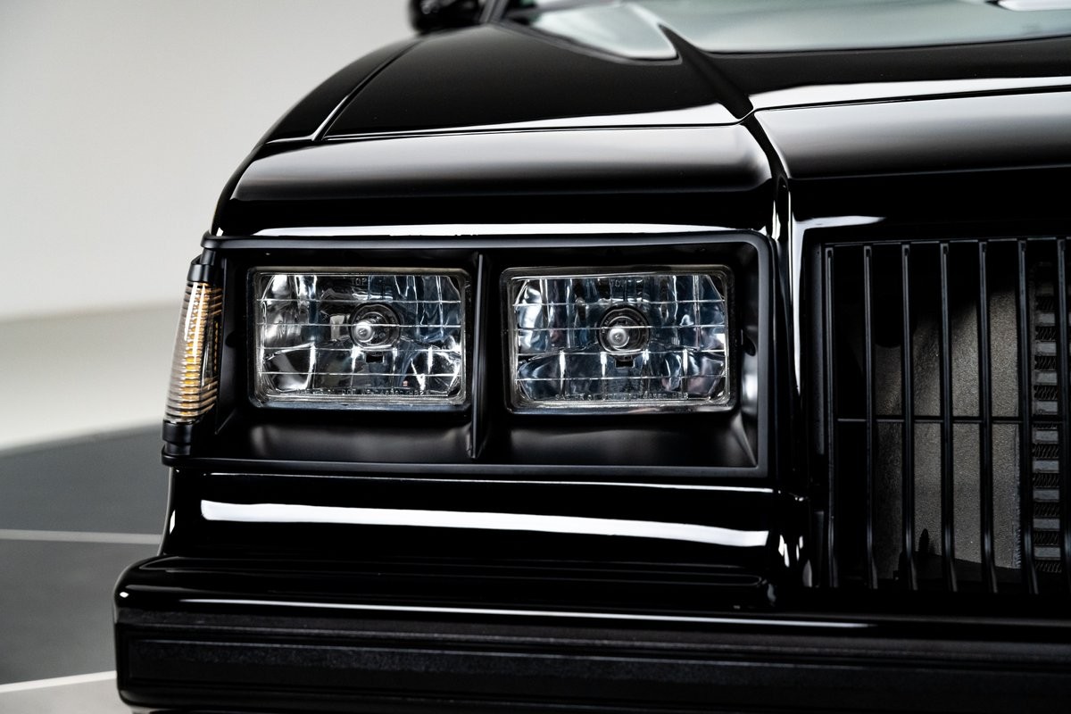 Chevrolet-El-Camino-1984-Standard-Cab-Pickup-12