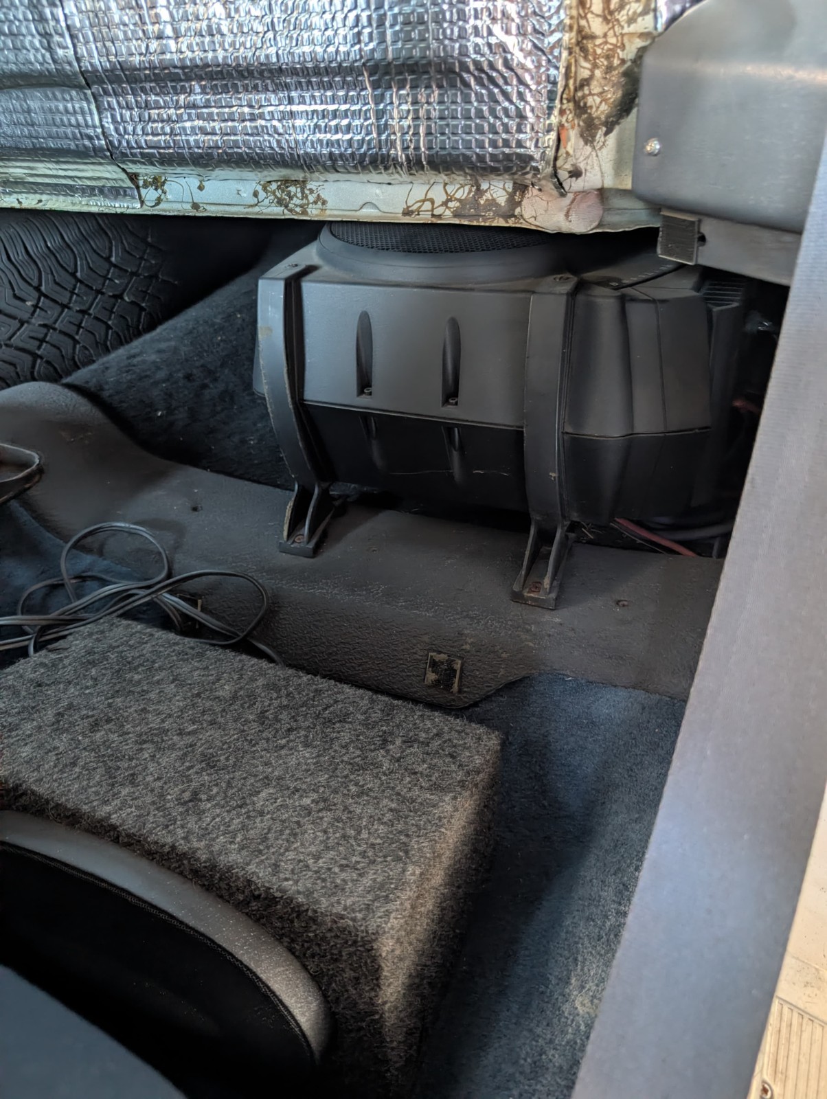 Chevrolet-El-Camino-1984-Standard-Cab-Pickup-13