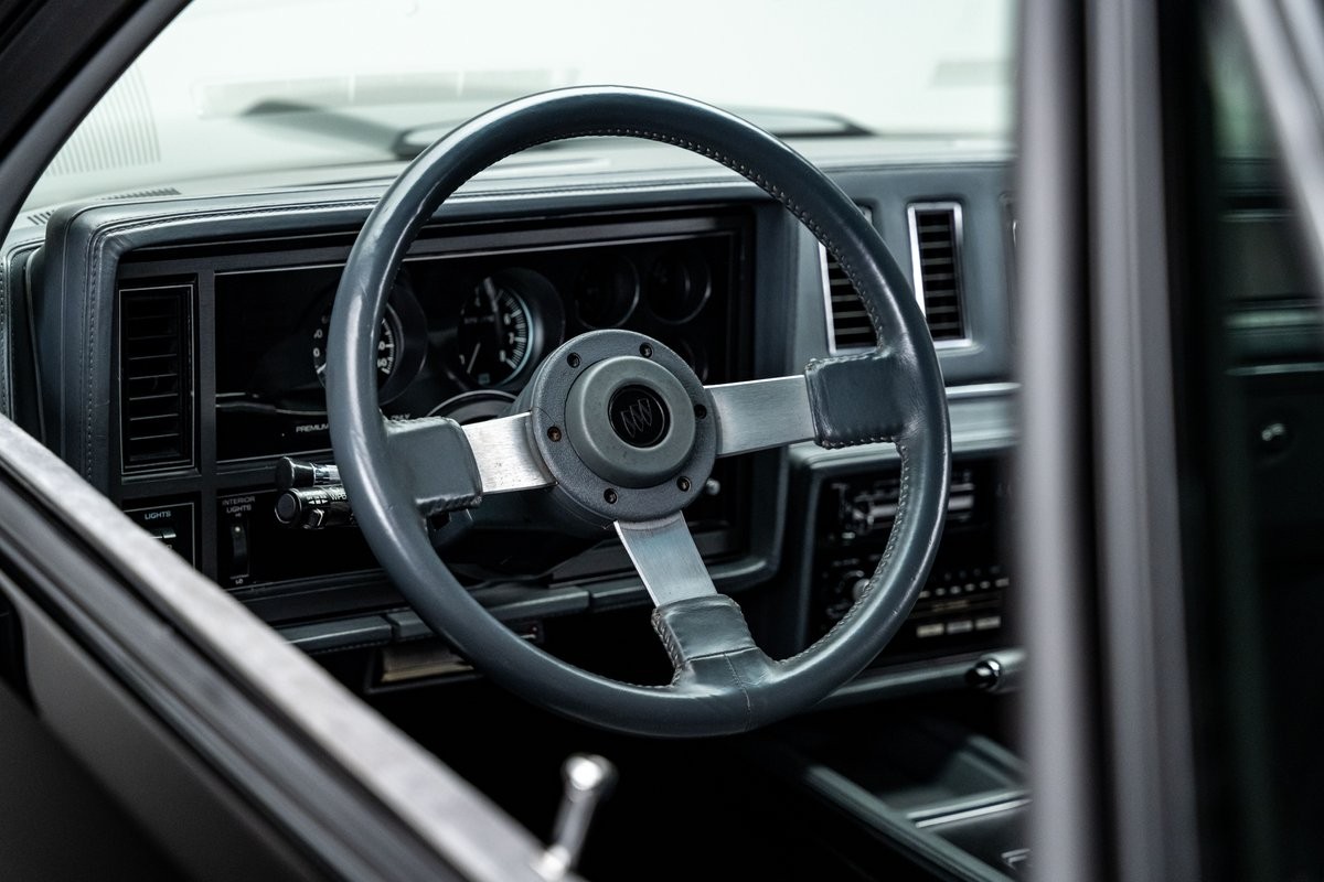 Chevrolet-El-Camino-1984-Standard-Cab-Pickup-3