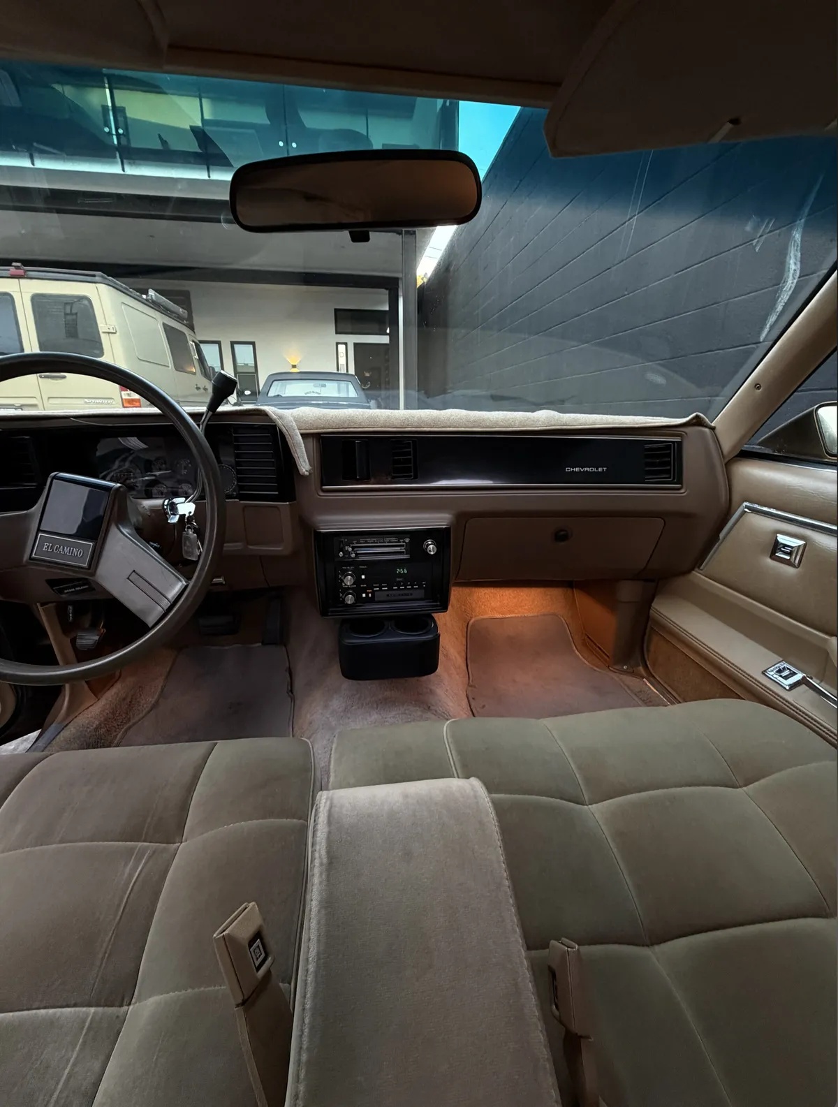 Chevrolet-El-camino-1987-Brown-Brown-2