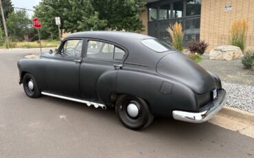 Chevrolet-FLEETLINE-DELUX-1949-12