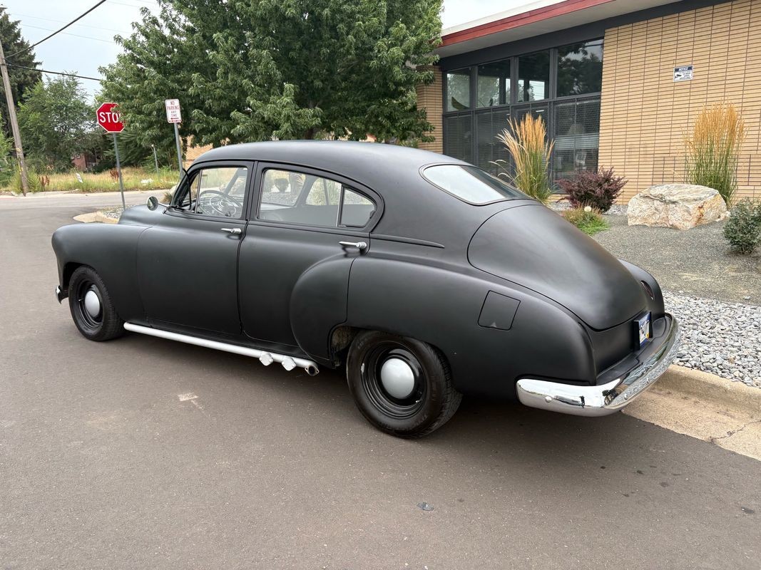 Chevrolet-FLEETLINE-DELUX-1949-12