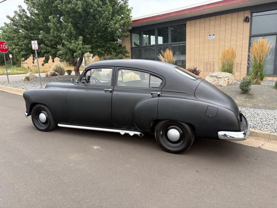 Chevrolet-FLEETLINE-DELUX-1949-15
