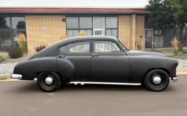 Chevrolet-FLEETLINE-DELUX-1949-2