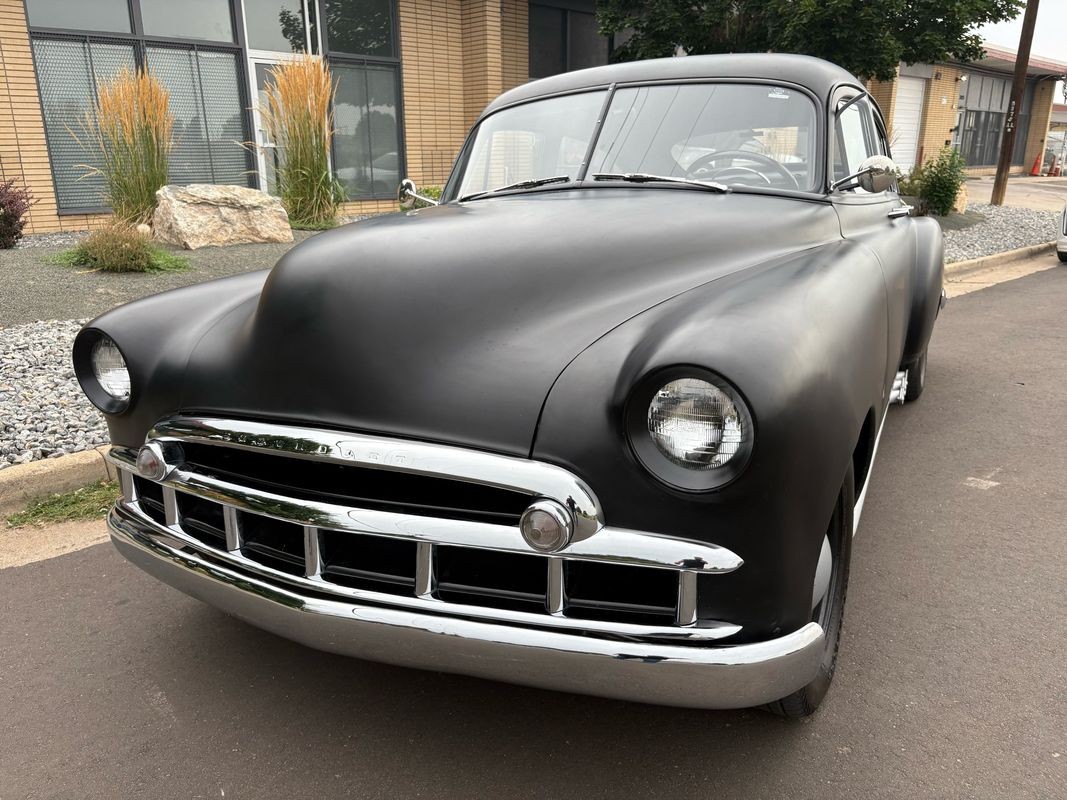 Chevrolet-FLEETLINE-DELUX-1949-23