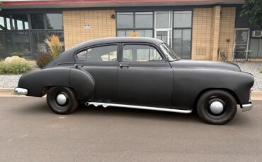 Chevrolet-FLEETLINE-DELUX-1949-30