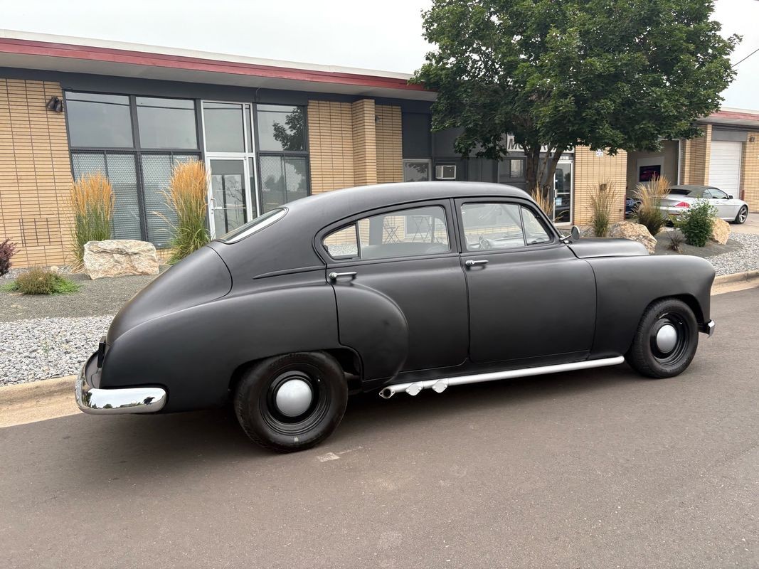 Chevrolet-FLEETLINE-DELUX-1949-38