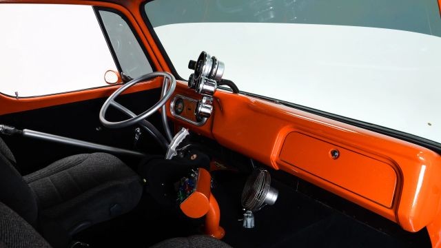 Chevrolet-G20-1968-13