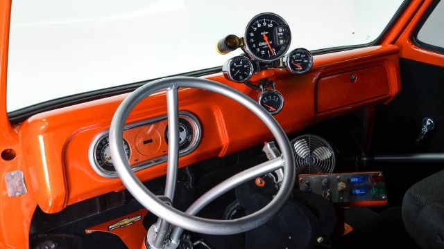 Chevrolet-G20-1968-18