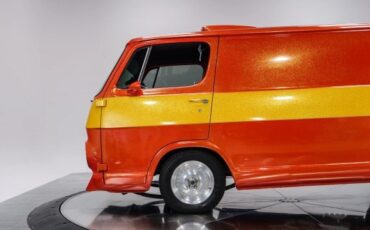 Chevrolet-G20-1968-24