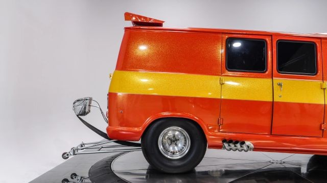 Chevrolet-G20-1968-26