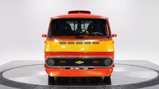 Chevrolet-G20-1968-9