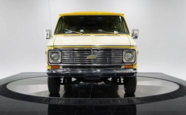 Chevrolet-G20-1977-11