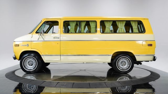 Chevrolet-G20-1977-2