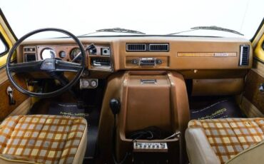 Chevrolet-G20-1977-20