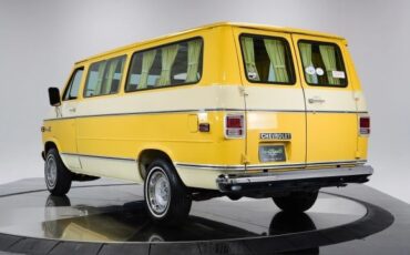 Chevrolet-G20-1977-4