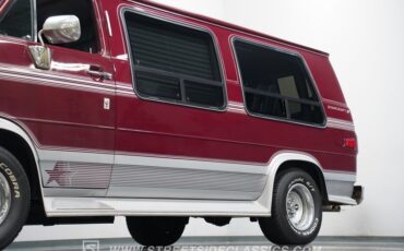 Chevrolet-G20-1990-Garnet-Red-Metallic-Med-Dark-Gray-24