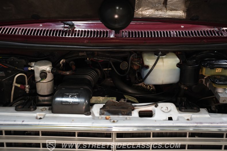 Chevrolet-G20-1990-Garnet-Red-Metallic-Med-Dark-Gray-34