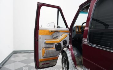 Chevrolet-G20-1990-Garnet-Red-Metallic-Med-Dark-Gray-36