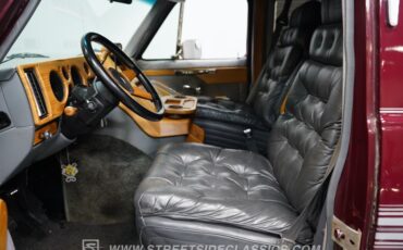 Chevrolet-G20-1990-Garnet-Red-Metallic-Med-Dark-Gray-38