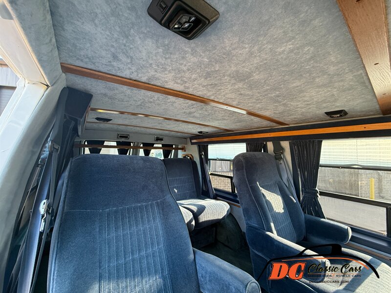 Chevrolet-G20-1992-Black-Black-1