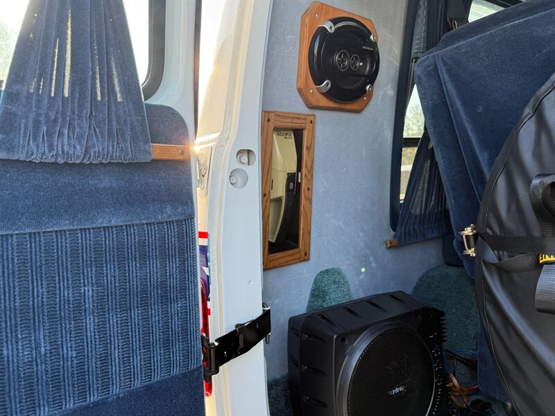 Chevrolet-G20-1992-Black-Black-30