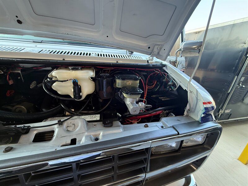 Chevrolet-G20-1992-Black-Black-34