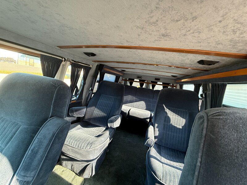 Chevrolet-G20-1992-Black-Black-44