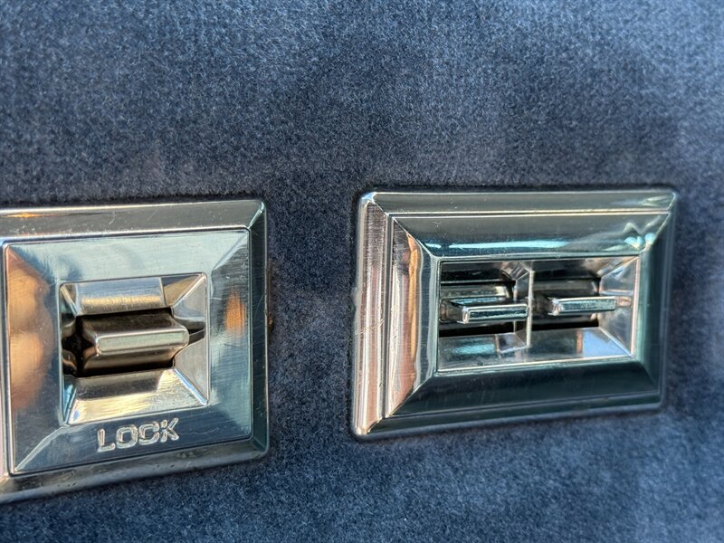 Chevrolet-G20-1992-Black-Black-45