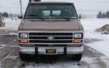 Chevrolet-G20-Van-1995-Van-21