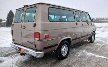 Chevrolet-G20-Van-1995-Van-23