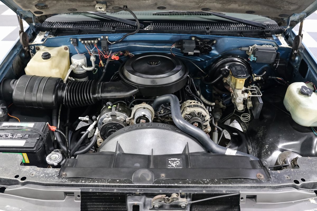 Chevrolet-Gmt-400-1990-Standard-Cab-Pickup-10