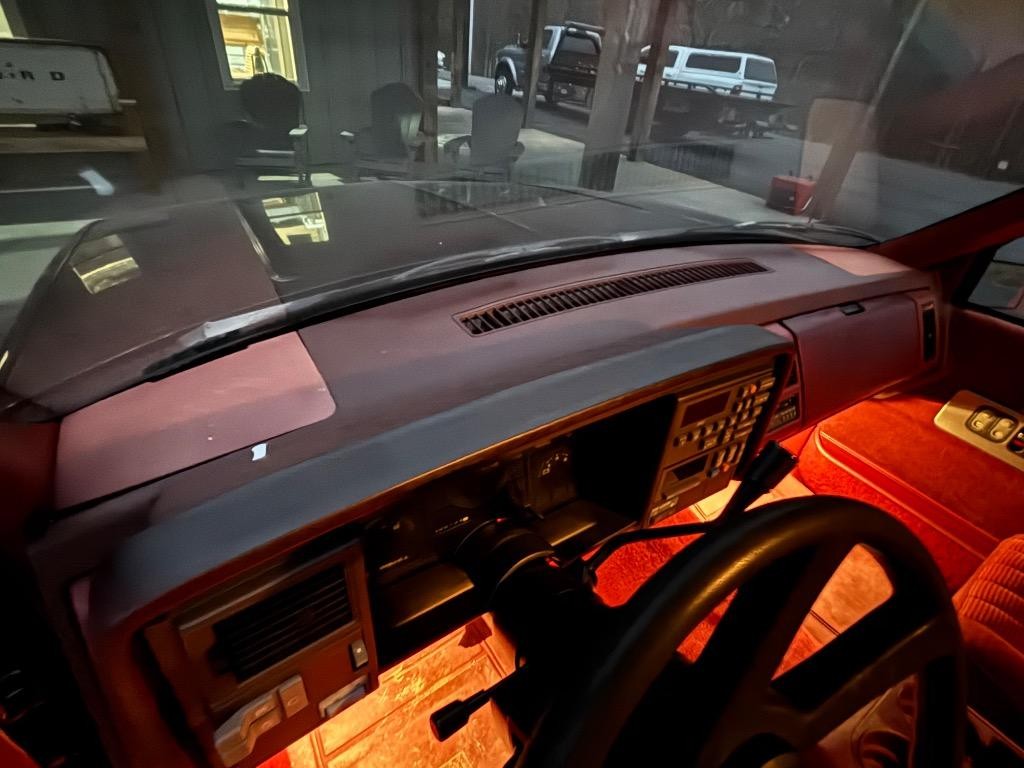 Chevrolet-Gmt-400-1990-Standard-Cab-Pickup-10