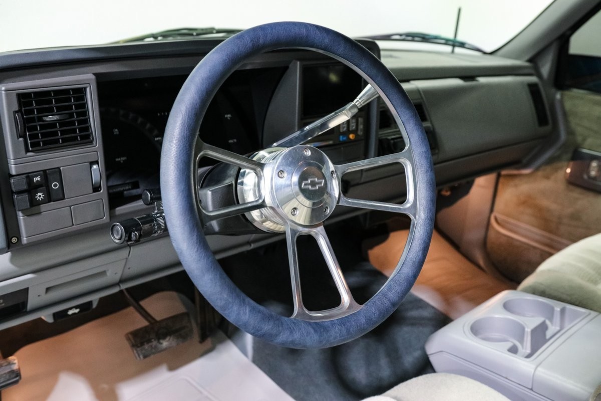 Chevrolet-Gmt-400-1990-Standard-Cab-Pickup-13