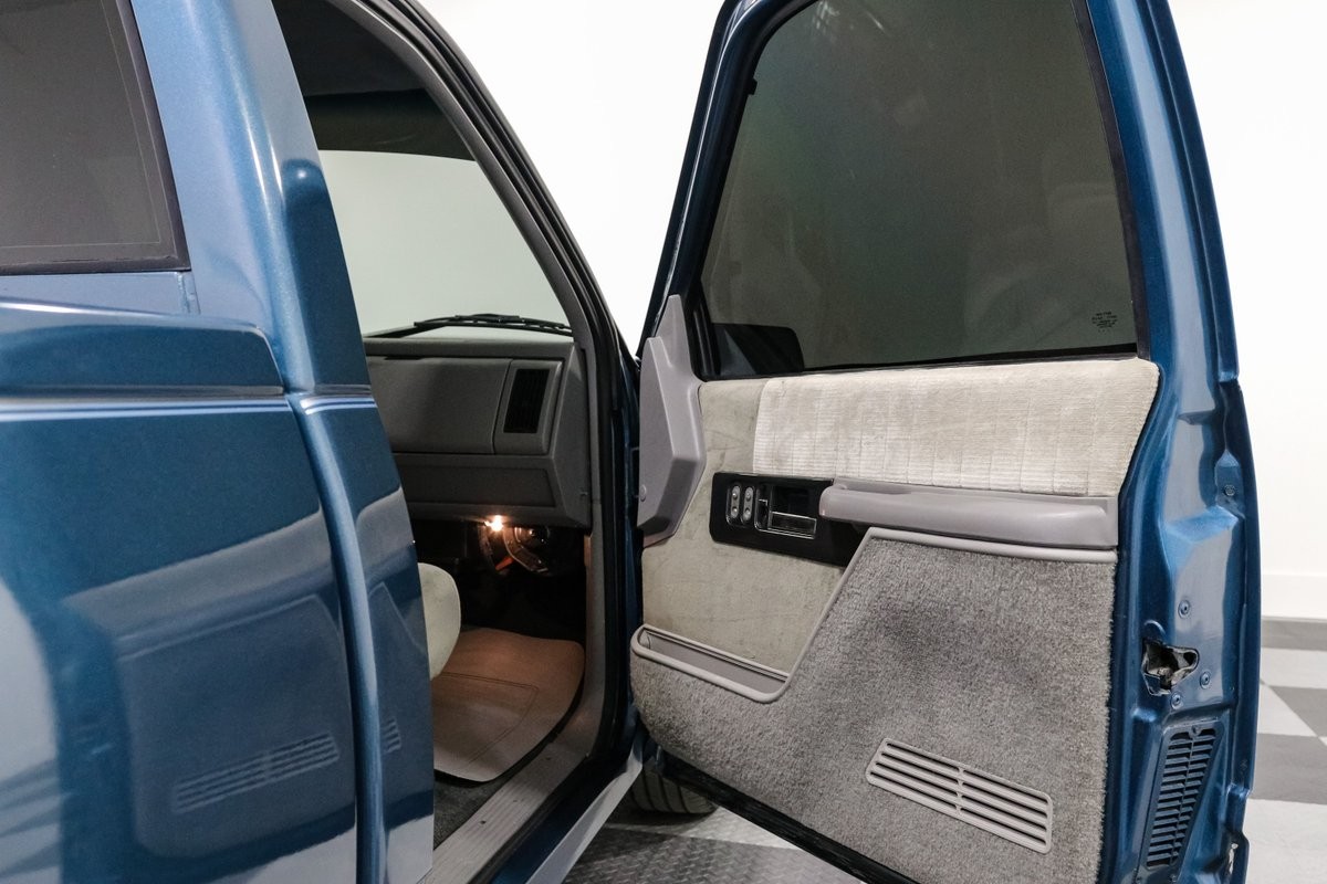 Chevrolet-Gmt-400-1990-Standard-Cab-Pickup-15