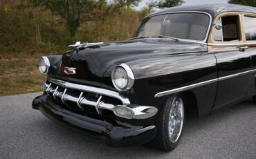 Chevrolet-Handyman-Wagon-1954-4