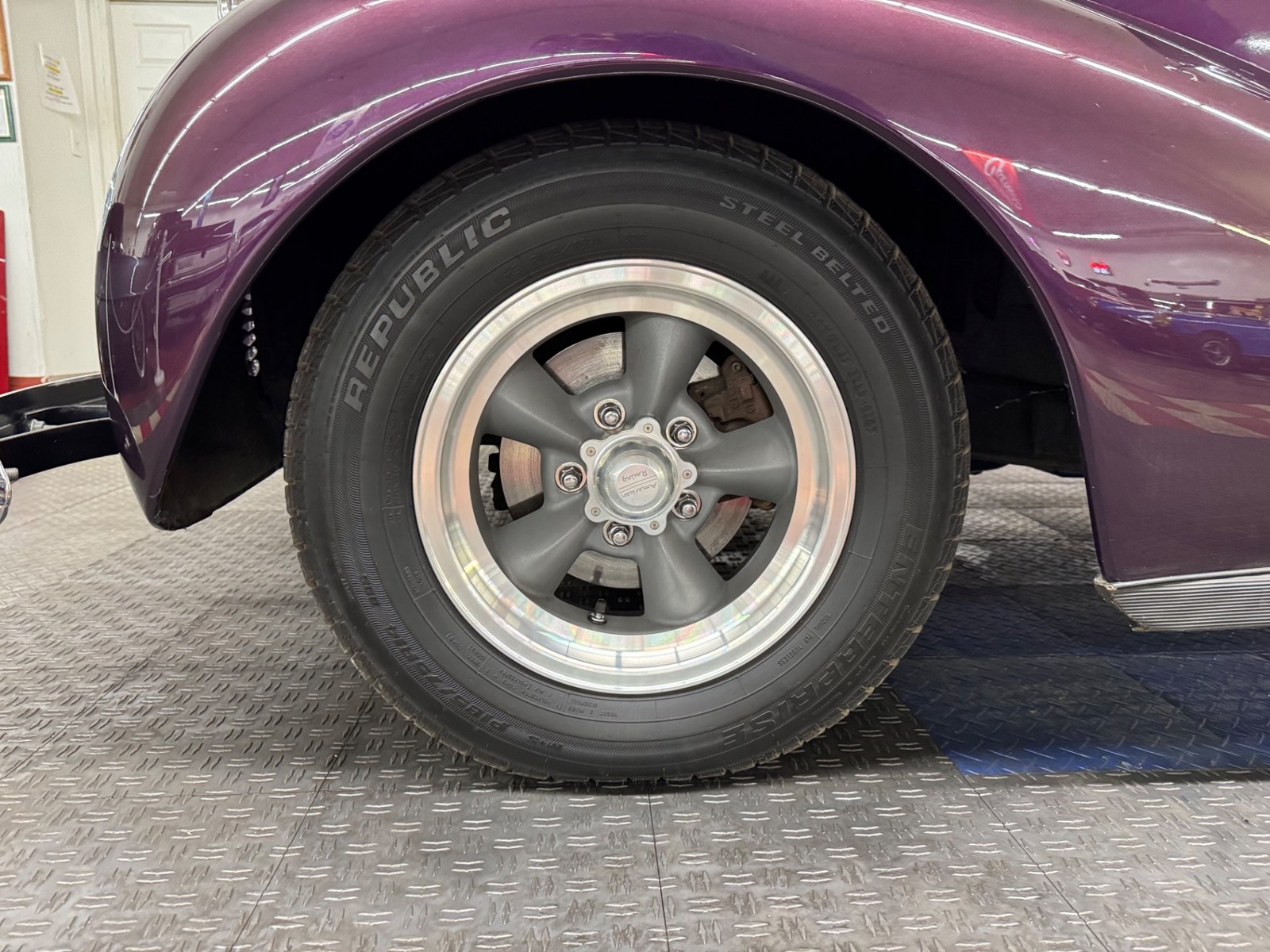 Chevrolet-Hot-Rod-Street-Rod-1939-24