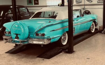 Chevrolet-Impala-1958-Convertible-1