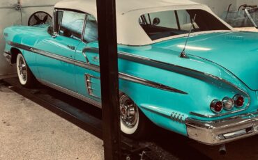 Chevrolet-Impala-1958-Convertible-2