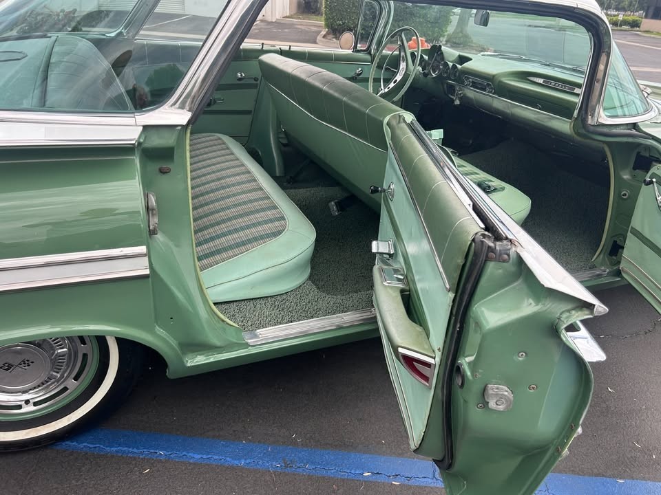Chevrolet-Impala-1959-Sedan-12