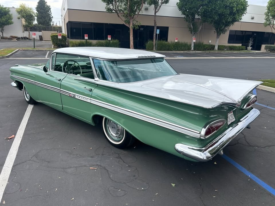 Chevrolet-Impala-1959-Sedan-4