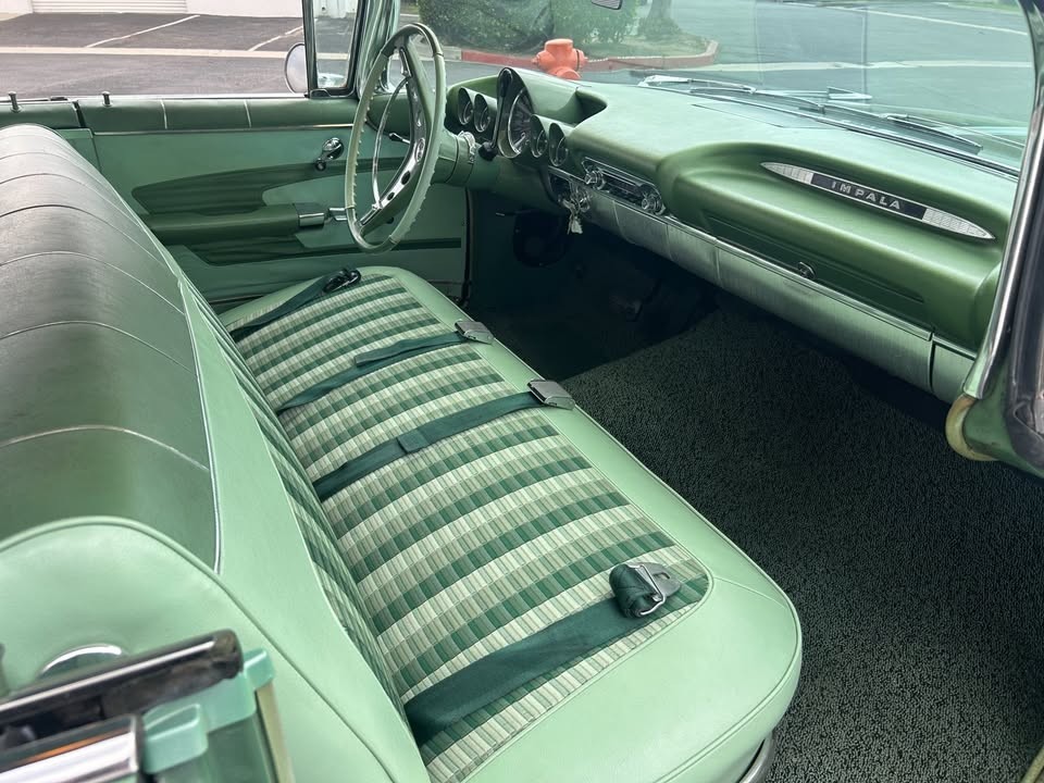 Chevrolet-Impala-1959-Sedan-9