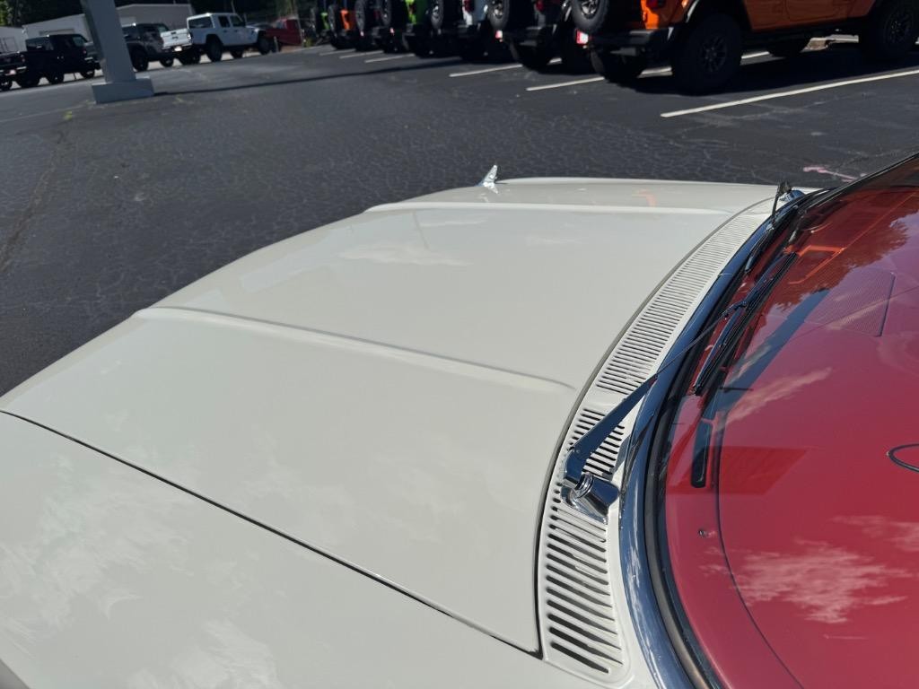 Chevrolet-Impala-1960-21